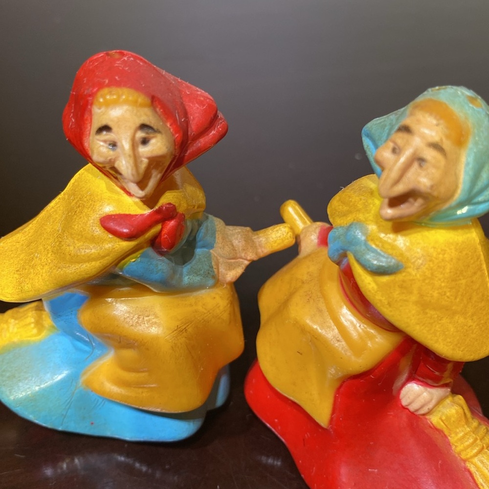 Vintage Witches Salt and Pepper Shakers JSNY Hong Kong (RARE) Disney - Picture 9 of 9